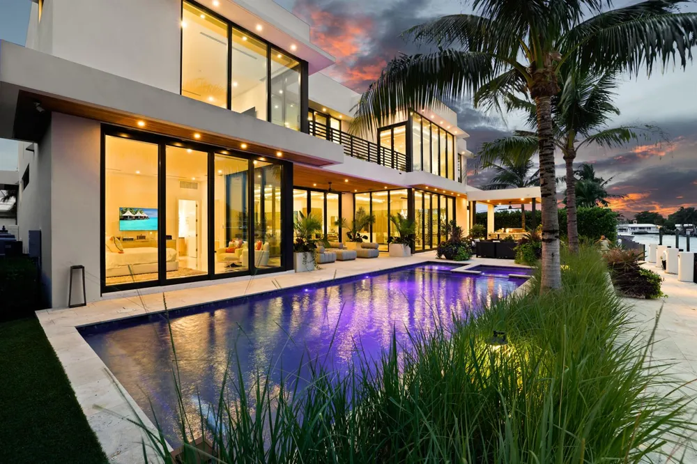 2863 NE 27th Street Fort Lauderdale, FL 33306