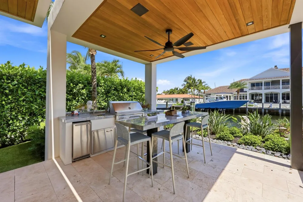 2863 NE 27th Street Fort Lauderdale, FL 33306