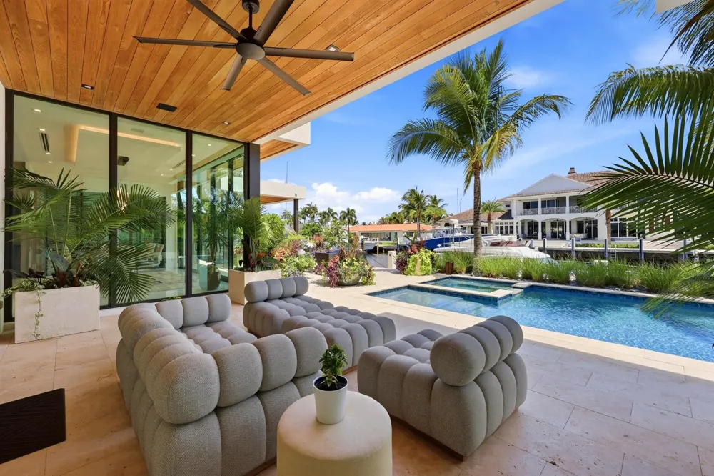 2863 NE 27th Street Fort Lauderdale, FL 33306