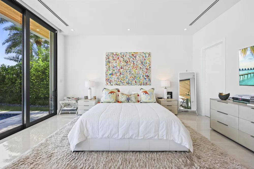 2863 NE 27th Street Fort Lauderdale, FL 33306