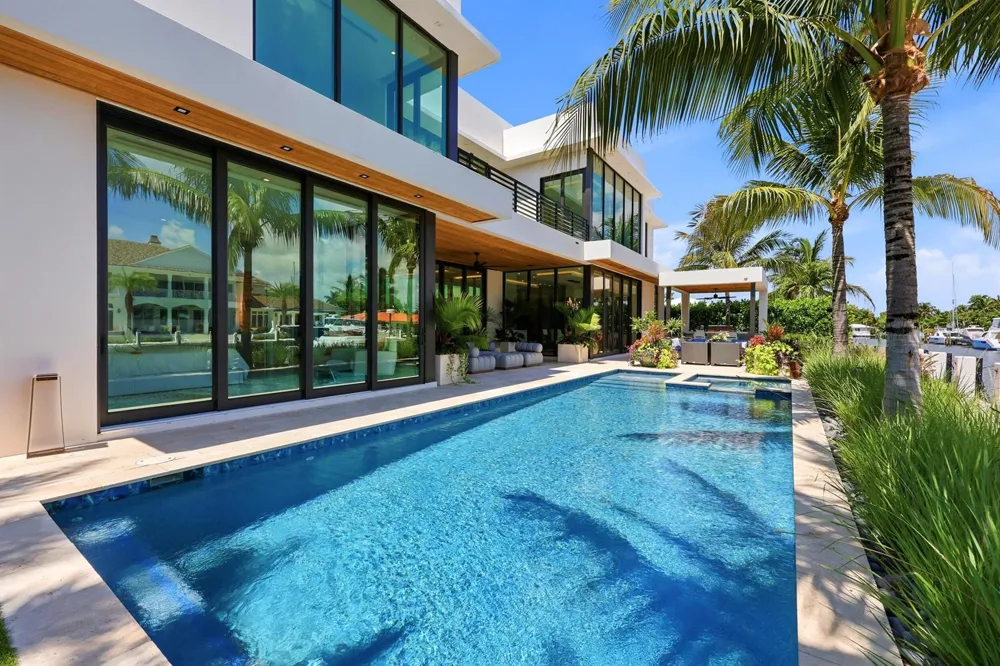 2863 NE 27th Street Fort Lauderdale, FL 33306