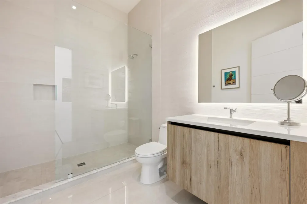 2863 NE 27th Street Fort Lauderdale, FL 33306