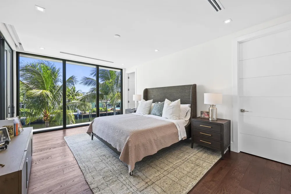 2863 NE 27th Street Fort Lauderdale, FL 33306