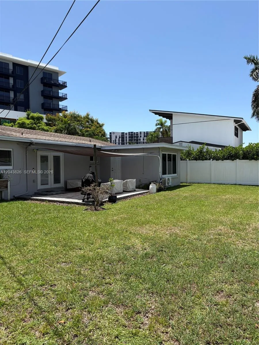 3397 NE 20th Ave Oakland Park, FL 33306