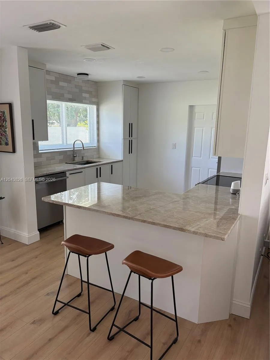 3397 NE 20th Ave Oakland Park, FL 33306