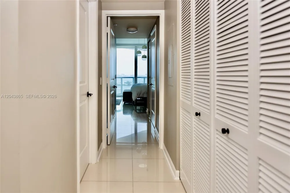 480 NE 30th St #1507 Miami, FL 33137
