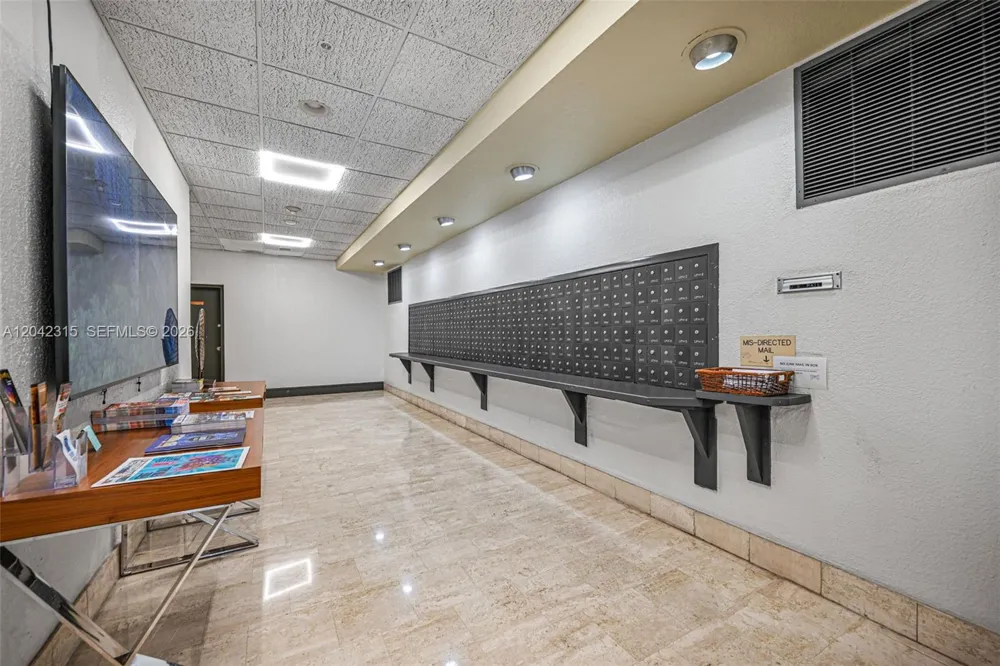 2750 NE 183rd St #2410 Aventura, FL 33160