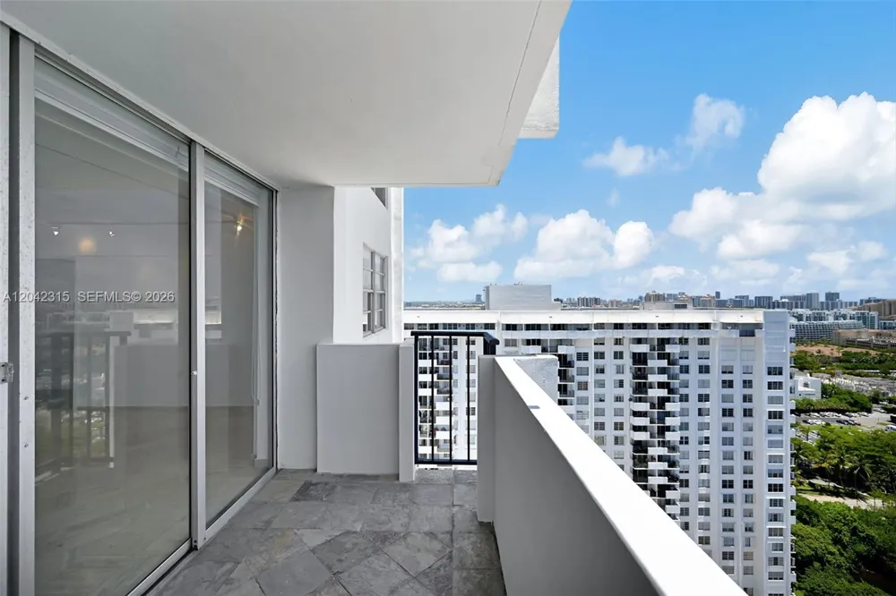 2750 NE 183rd St #2410 Aventura, FL 33160