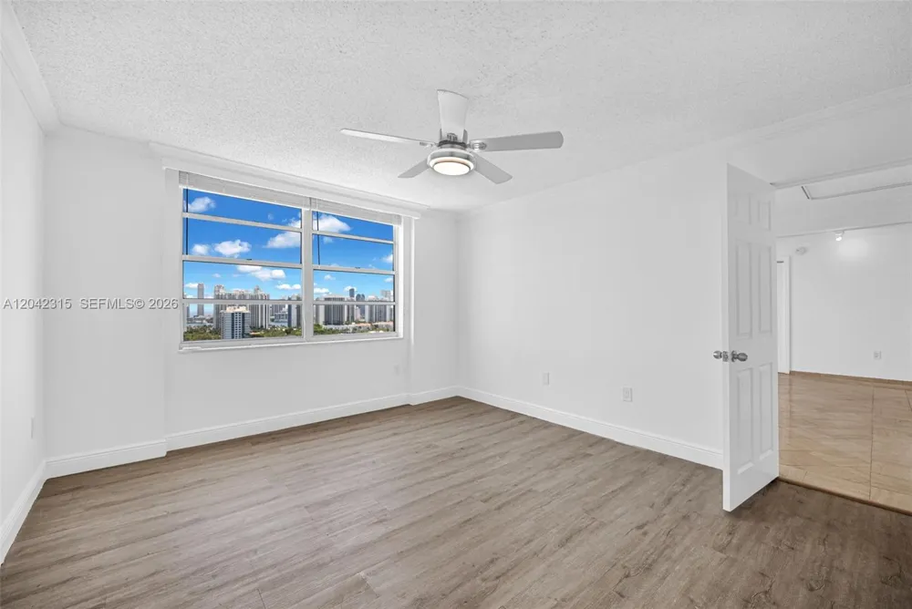 2750 NE 183rd St #2410 Aventura, FL 33160