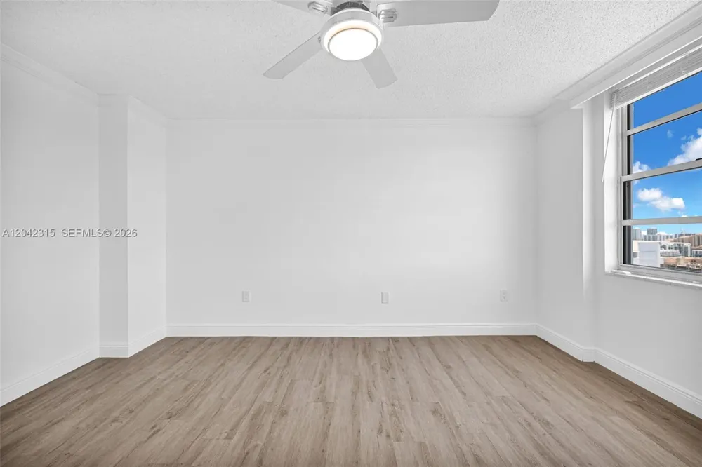 2750 NE 183rd St #2410 Aventura, FL 33160