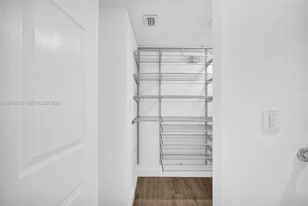 2750 NE 183rd St #2410 Aventura, FL 33160