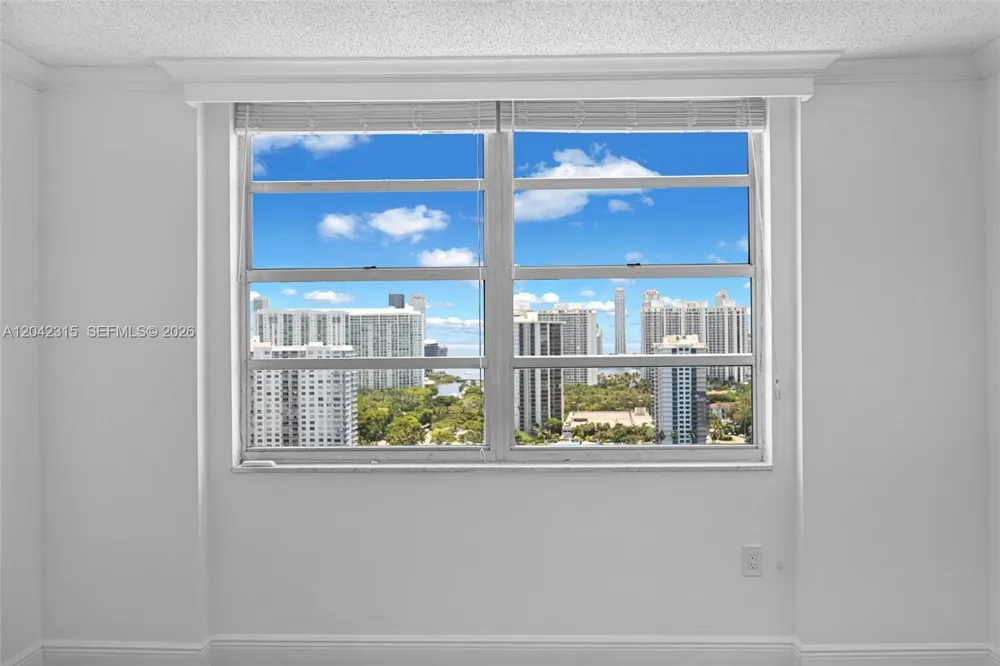 2750 NE 183rd St #2410 Aventura, FL 33160