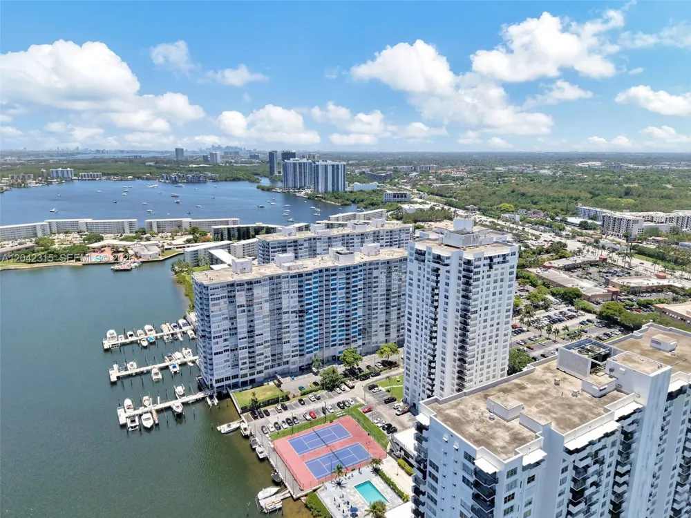 2750 NE 183rd St #2410 Aventura, FL 33160