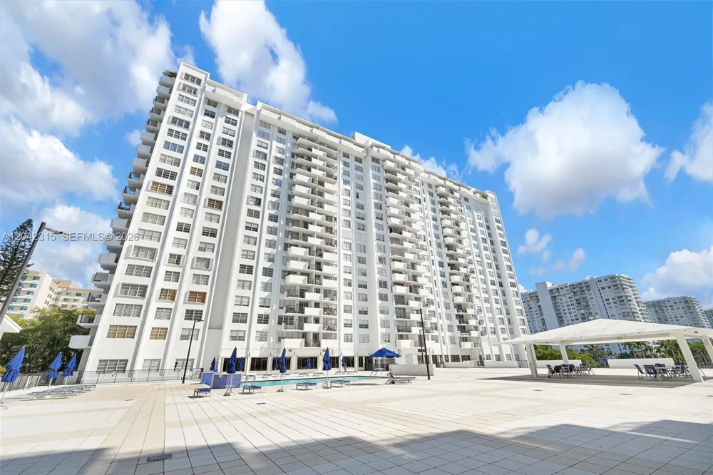 2750 NE 183rd St #2410 Aventura, FL 33160