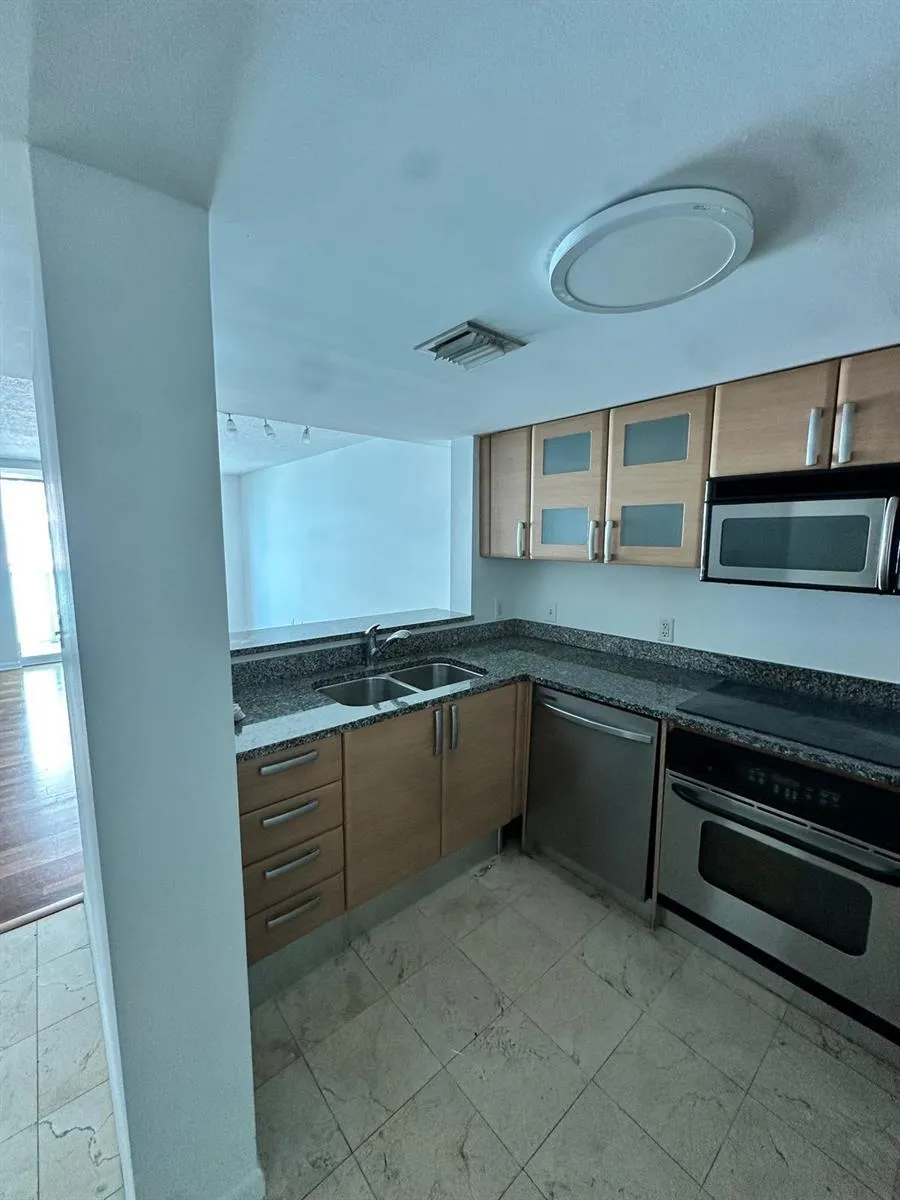 2101 Brickell Avenue #808 Miami, FL 33129