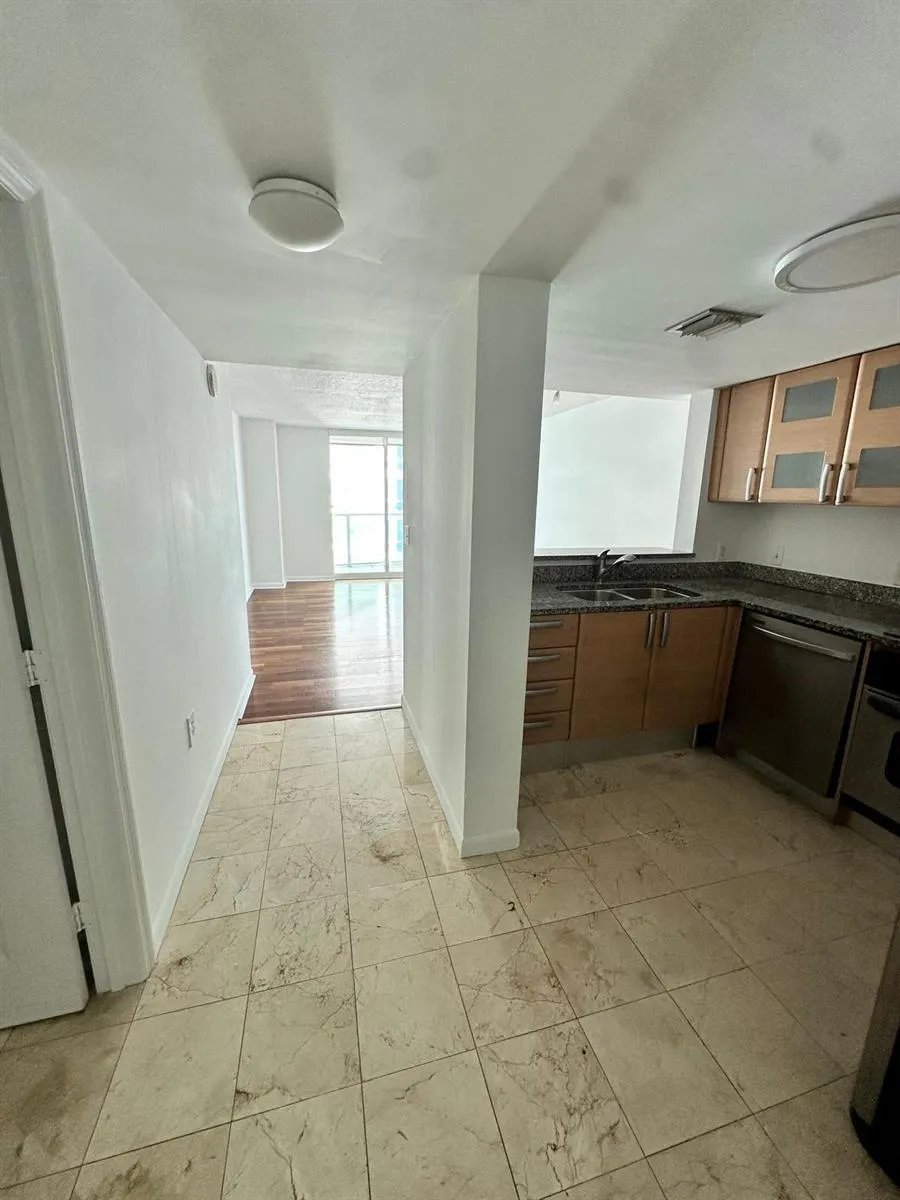 2101 Brickell Avenue #808 Miami, FL 33129