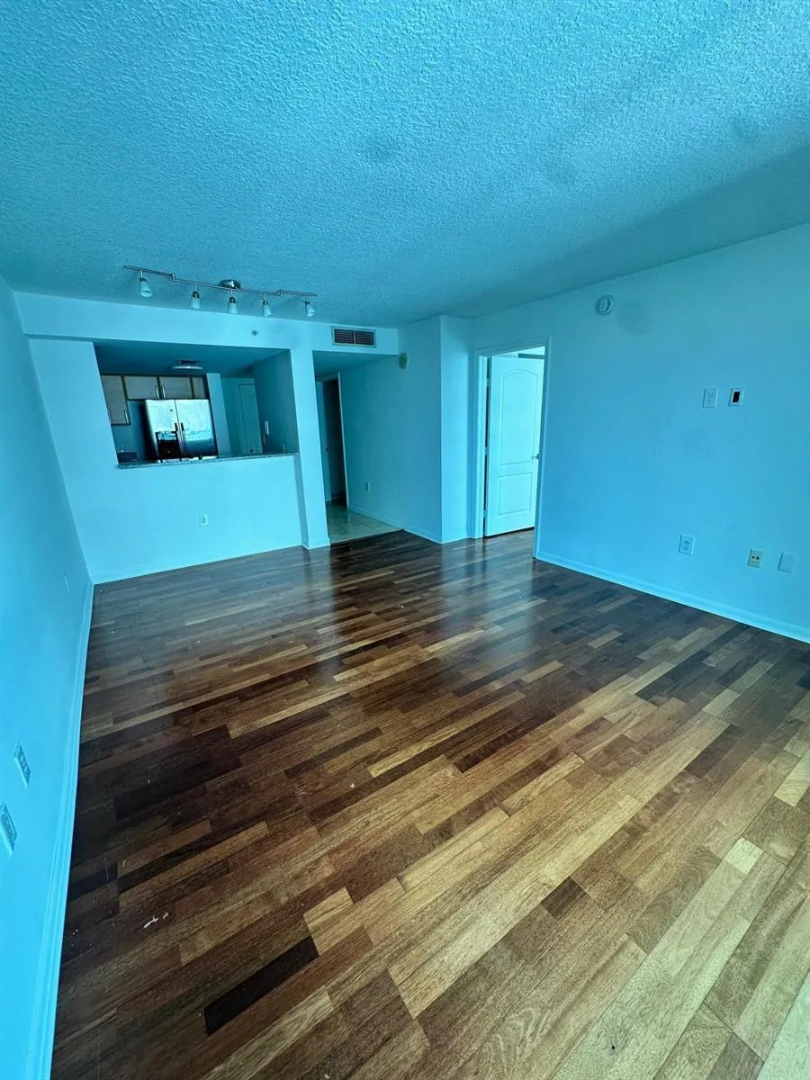 2101 Brickell Avenue #808 Miami, FL 33129