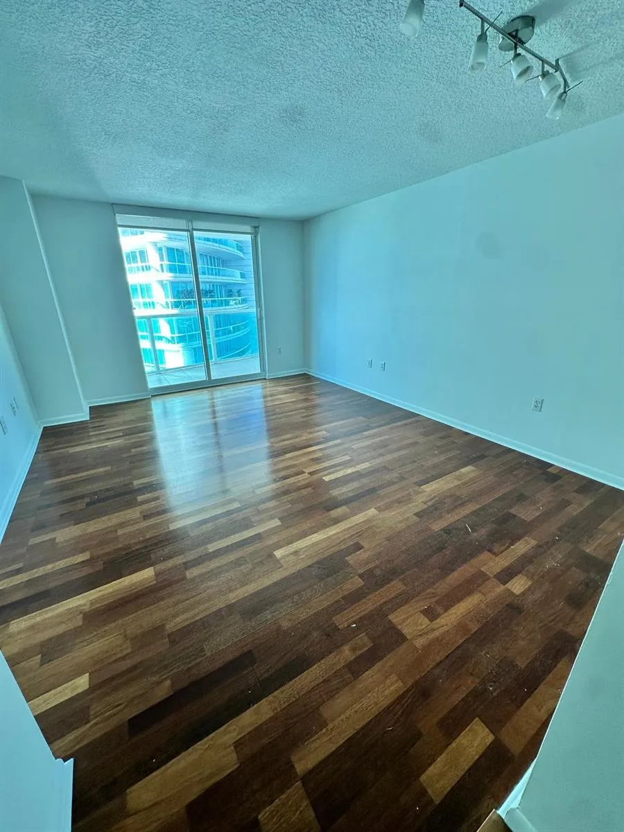2101 Brickell Avenue #808 Miami, FL 33129
