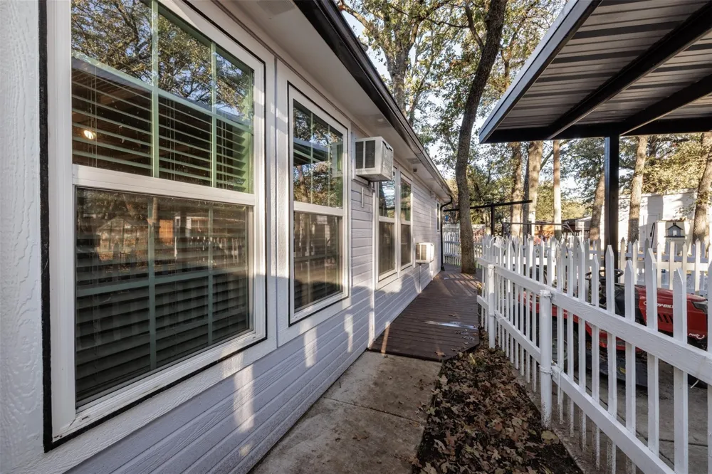 9953 Greentree Lane Wills Point, TX 75169