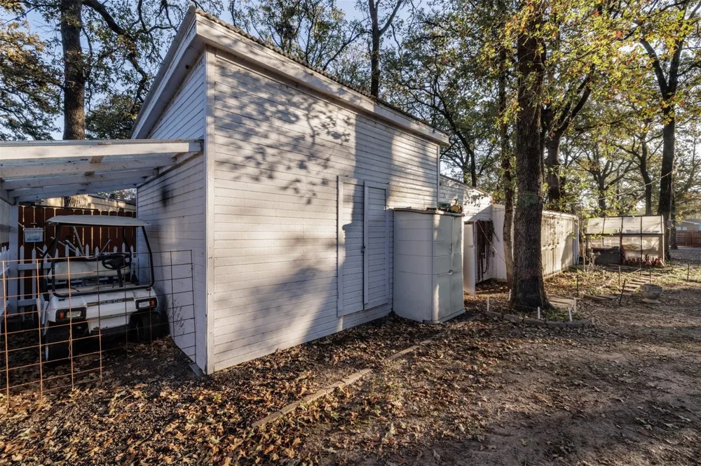 9953 Greentree Lane Wills Point, TX 75169