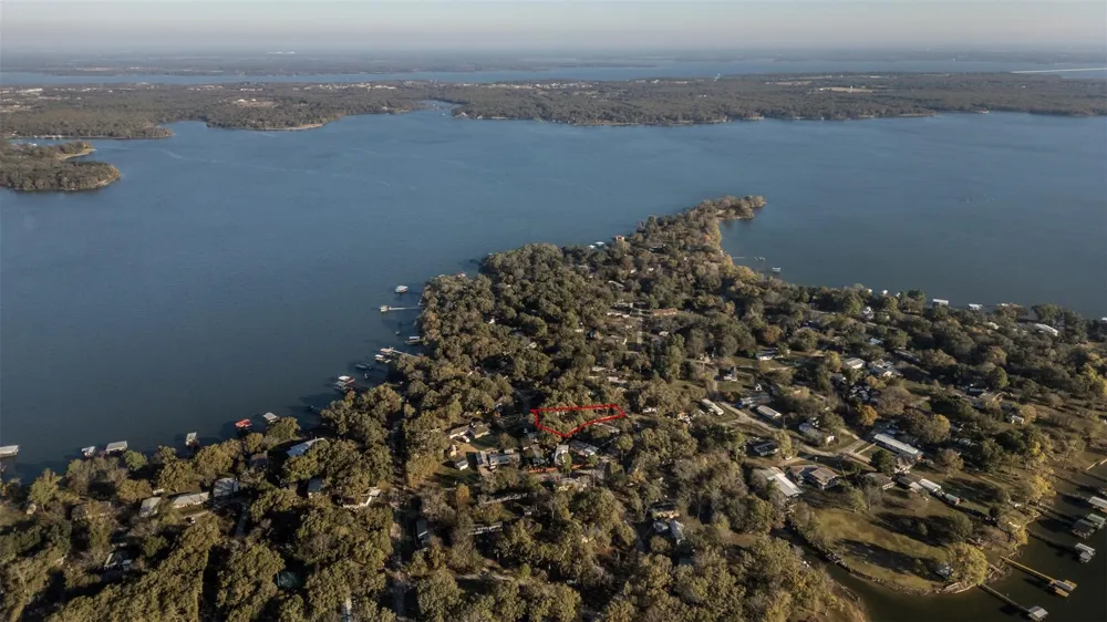 9953 Greentree Lane Wills Point, TX 75169