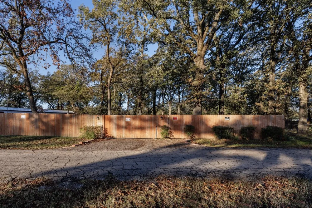 9953 Greentree Lane Wills Point, TX 75169
