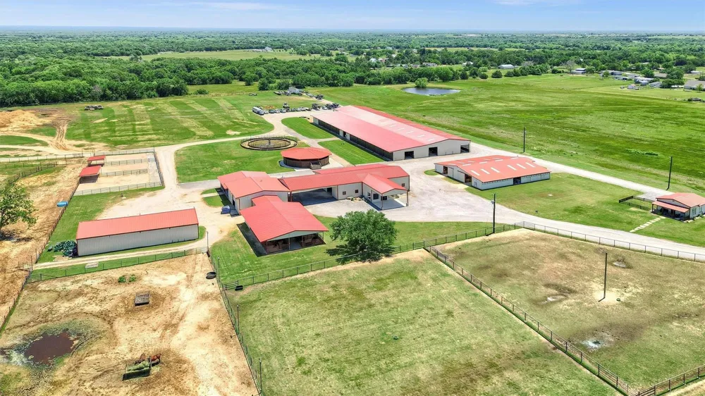 20910 US Highway 377 Whitesboro, TX 76273