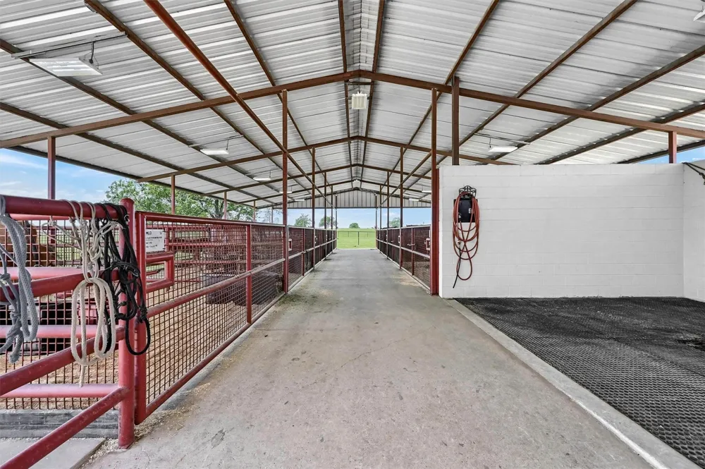 20910 US Highway 377 Whitesboro, TX 76273