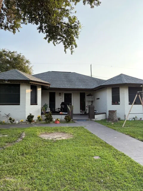 2327 Camelot Drive