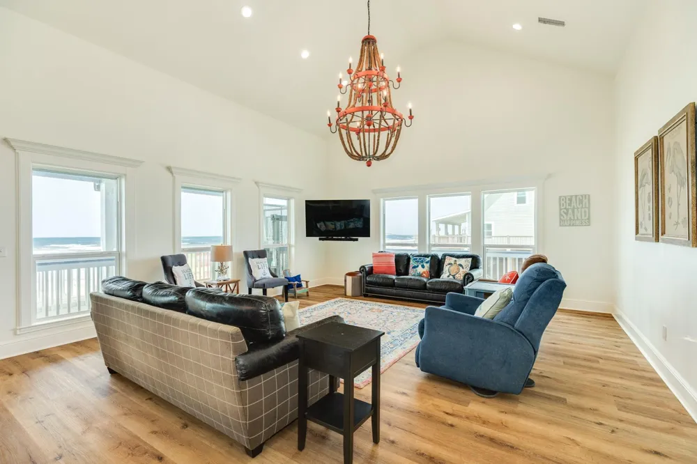 998 Austin Drive Gilchrist, TX 77617