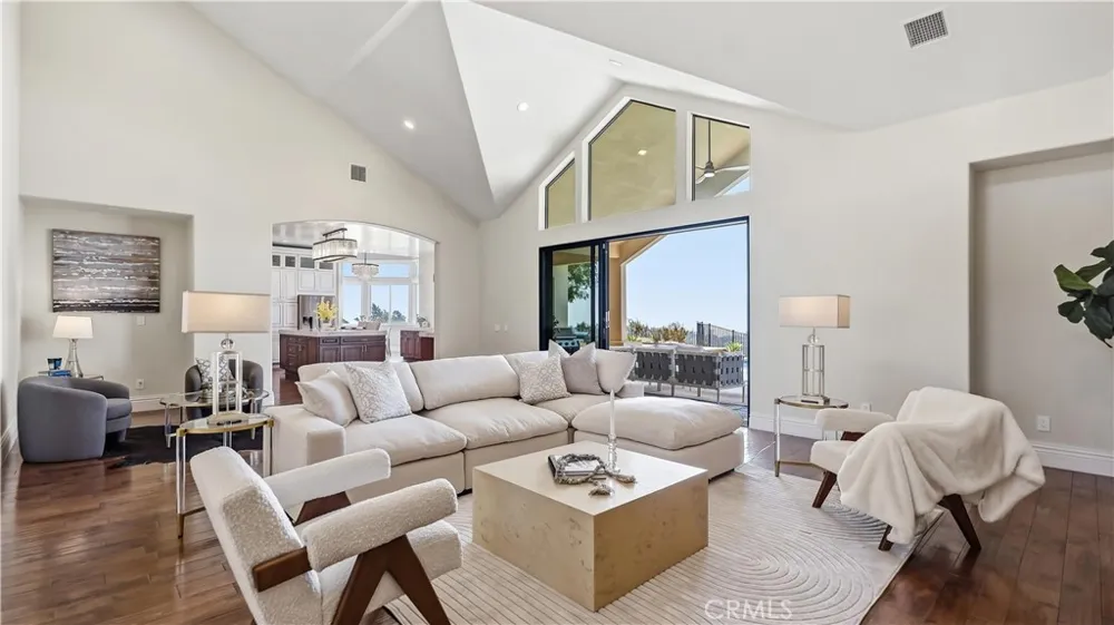 417 Long Canyon Bradbury, CA 91008