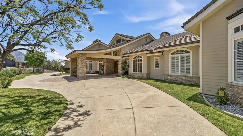 417 Long Canyon Bradbury, CA 91008