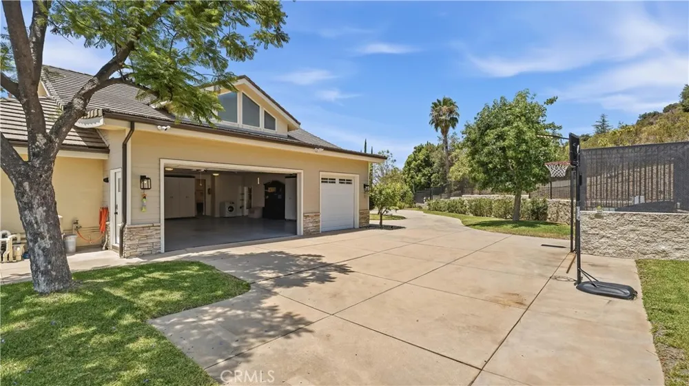 417 Long Canyon Bradbury, CA 91008