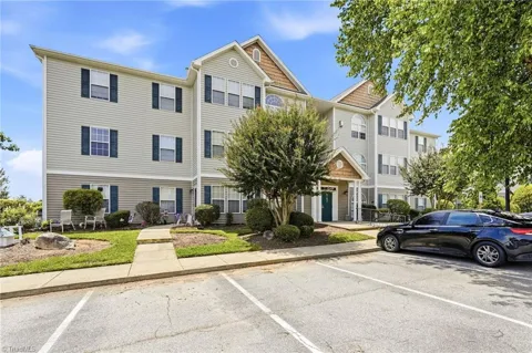 6105 Hedgecock Circle #2B