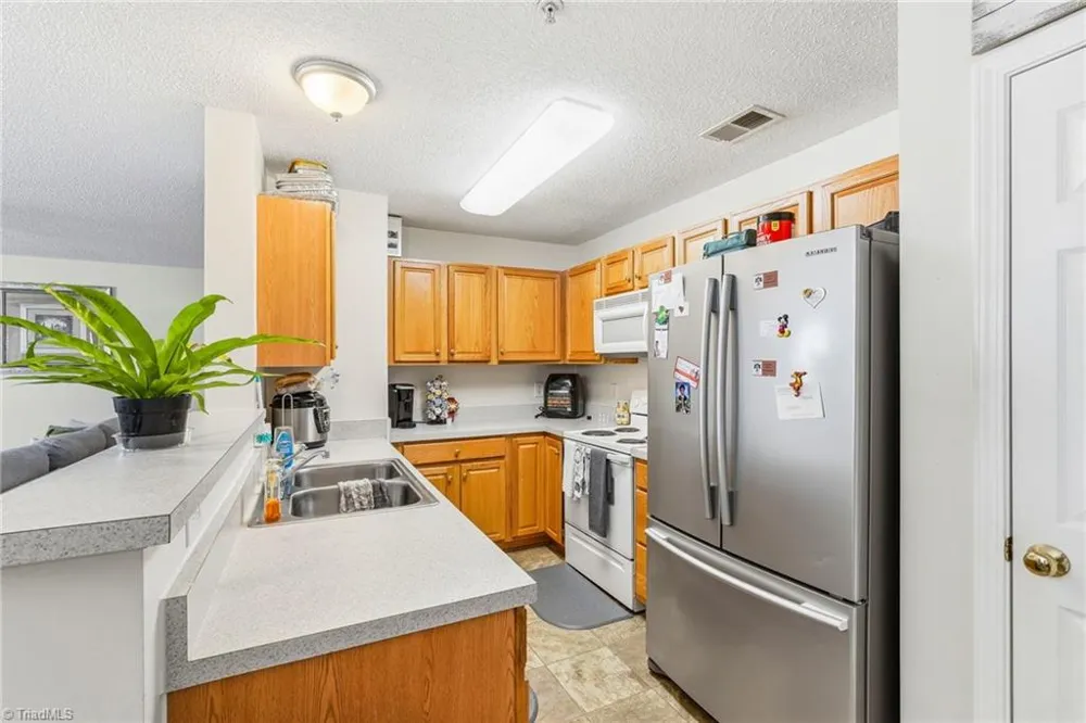 6105 Hedgecock Circle #2B High Point, NC 27265