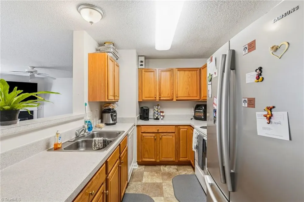 6105 Hedgecock Circle #2B High Point, NC 27265