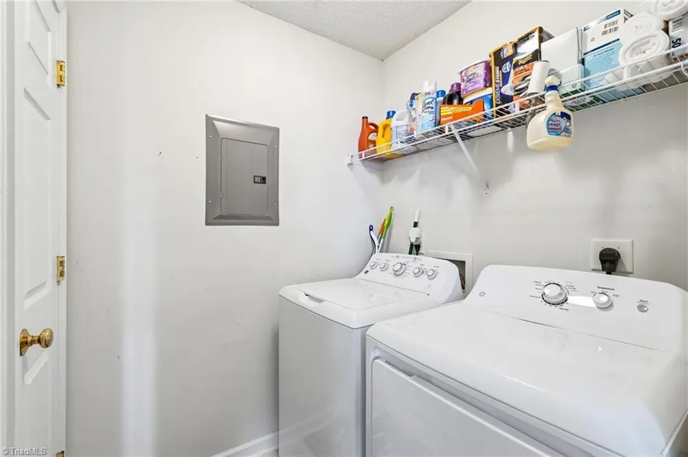 6105 Hedgecock Circle #2B High Point, NC 27265