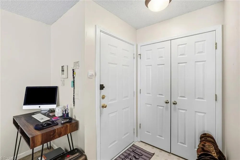 6105 Hedgecock Circle #2B High Point, NC 27265