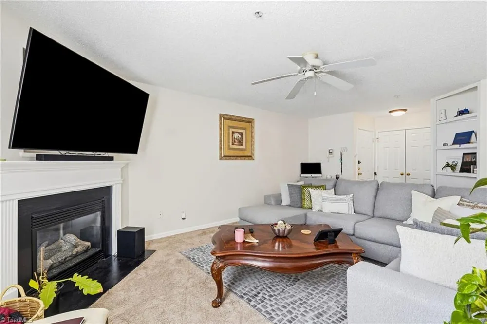 6105 Hedgecock Circle #2B High Point, NC 27265