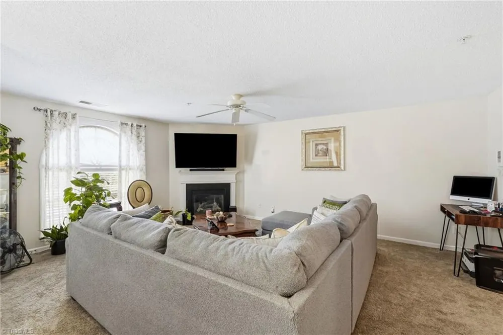 6105 Hedgecock Circle #2B High Point, NC 27265