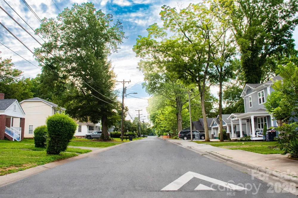 2321 Dundeen Street #4 Charlotte, NC 28216