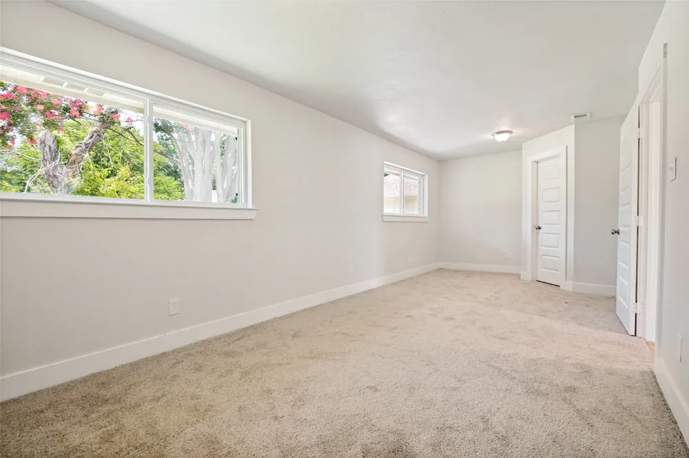 109 Shadow Drive Red Oak, TX 75154