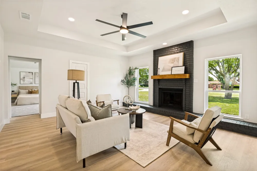 109 Shadow Drive Red Oak, TX 75154