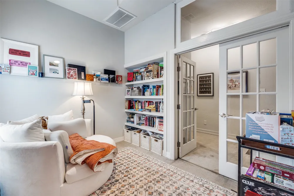 2328 Throckmorton Street Dallas, TX 75219
