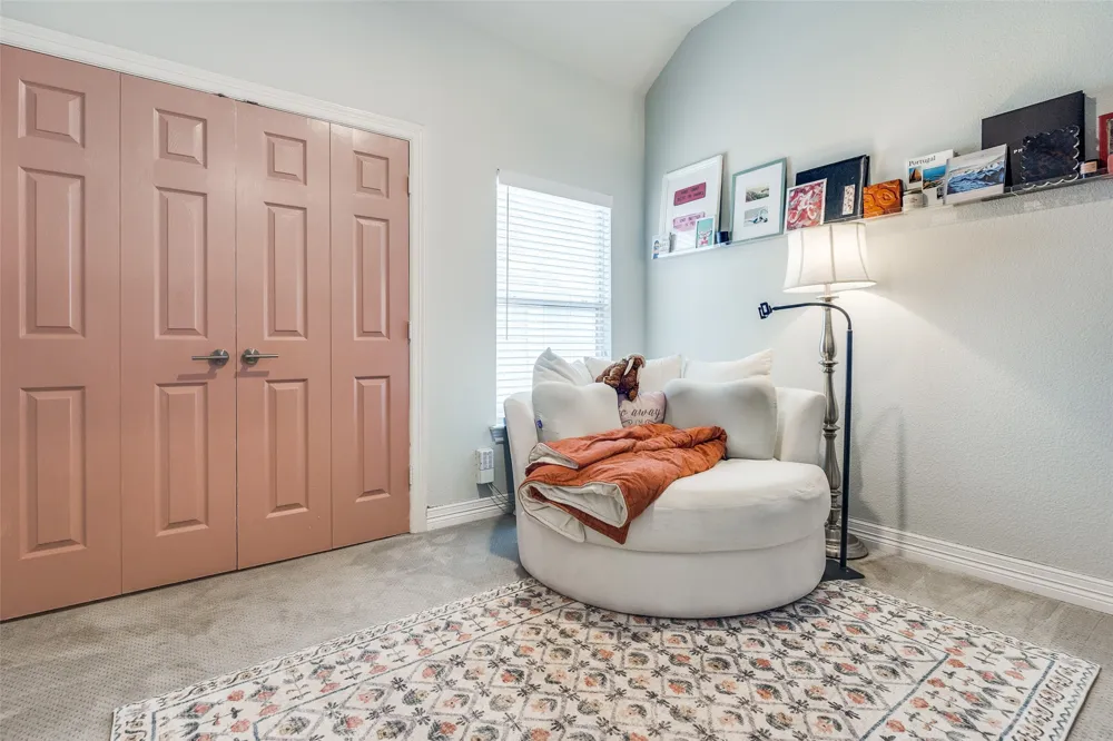 2328 Throckmorton Street Dallas, TX 75219