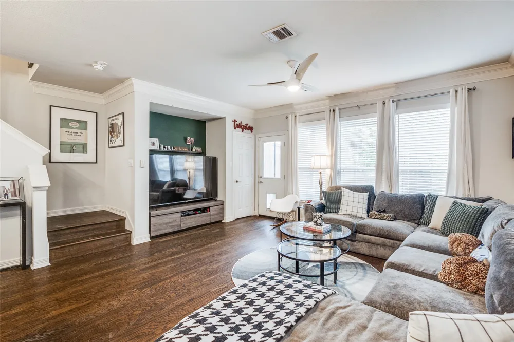 2328 Throckmorton Street Dallas, TX 75219