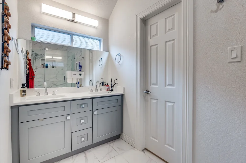 2328 Throckmorton Street Dallas, TX 75219