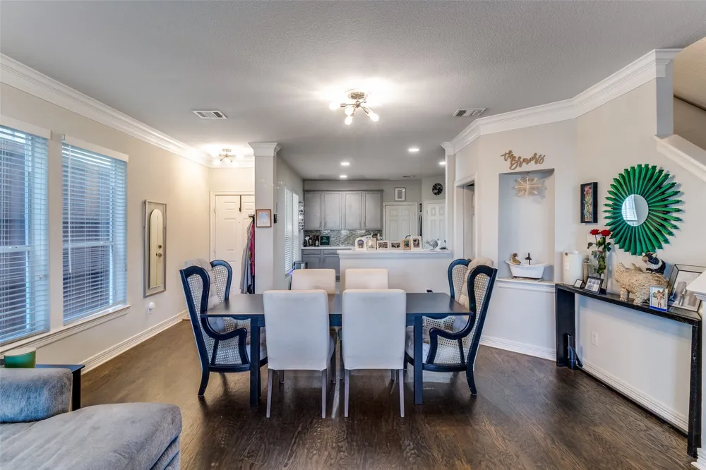 2328 Throckmorton Street Dallas, TX 75219