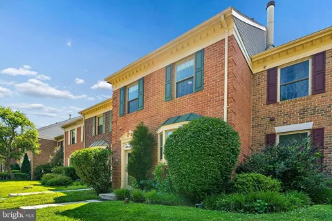 25 CROSS FALLS CIRCLE