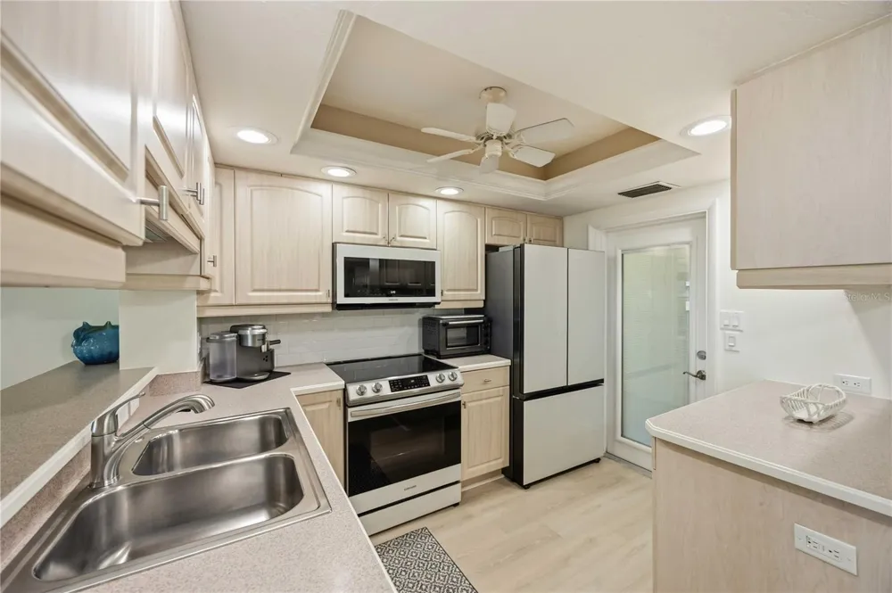 1150 TARPON CENTER DRIVE #208 Venice, FL 34285